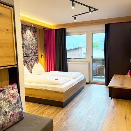 First Mountain Zillertal 3*