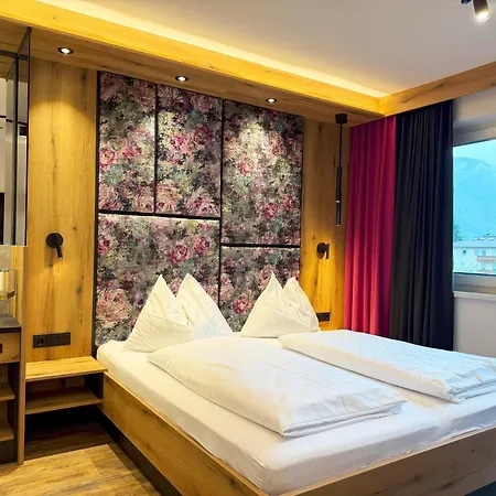 Otel First Mountain Zillertal