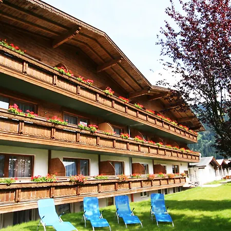 酒店 First Mountain Zillertal Aschau Im Zillertal