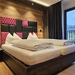 Ξενοδοχείο First Mountain Zillertal