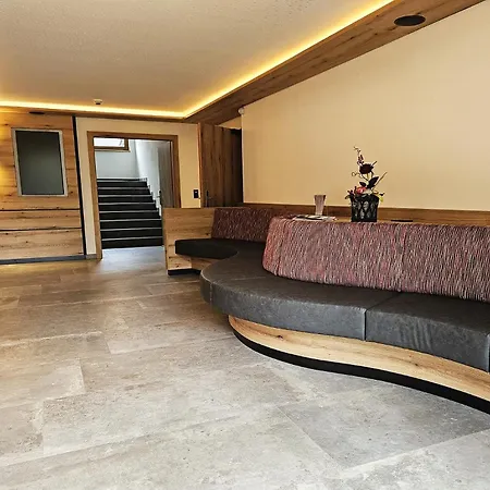 First Mountain Zillertal Szálloda