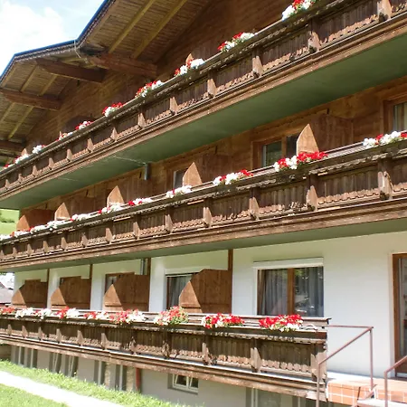 First Mountain Zillertal 3*